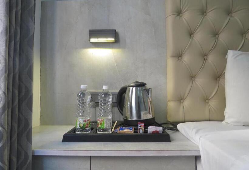 Номер Стандарт, Reegate Inn Near South Railway Station