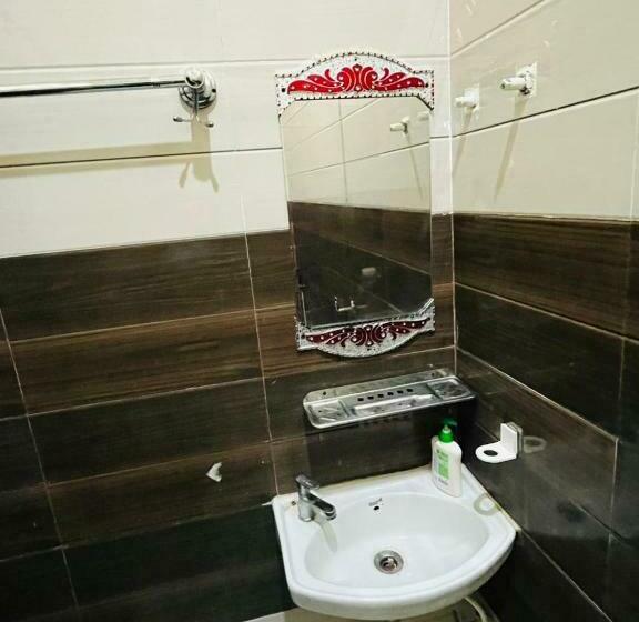 디럭스 룸, Shri Ram Bhavan