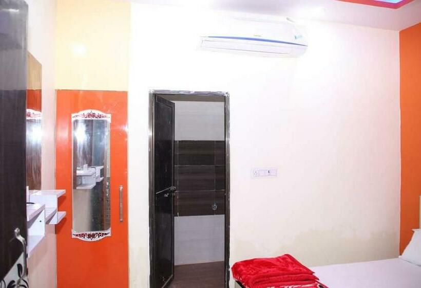 디럭스 룸, Shri Ram Bhavan