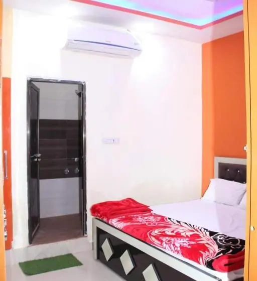 Camera Deluxe, Shri Ram Bhavan