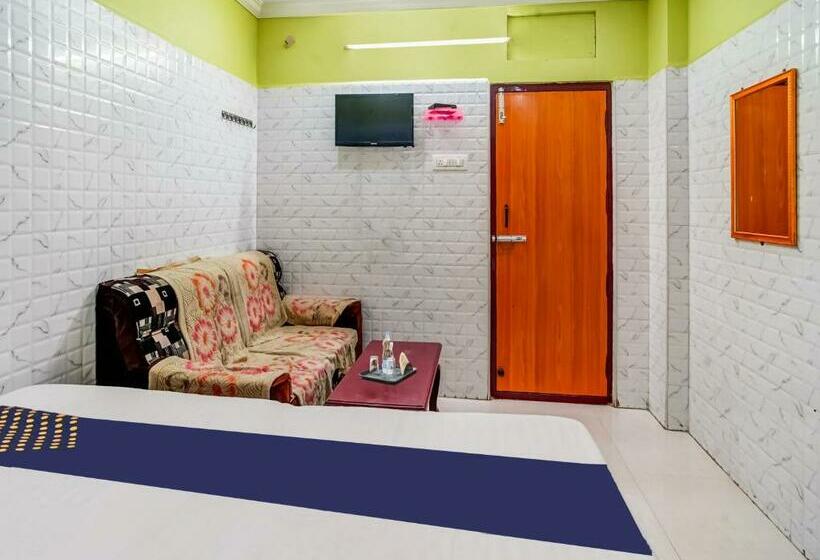 اتاق کلاسیک سه تخته, Spot On Madhavi Residency & Lodge