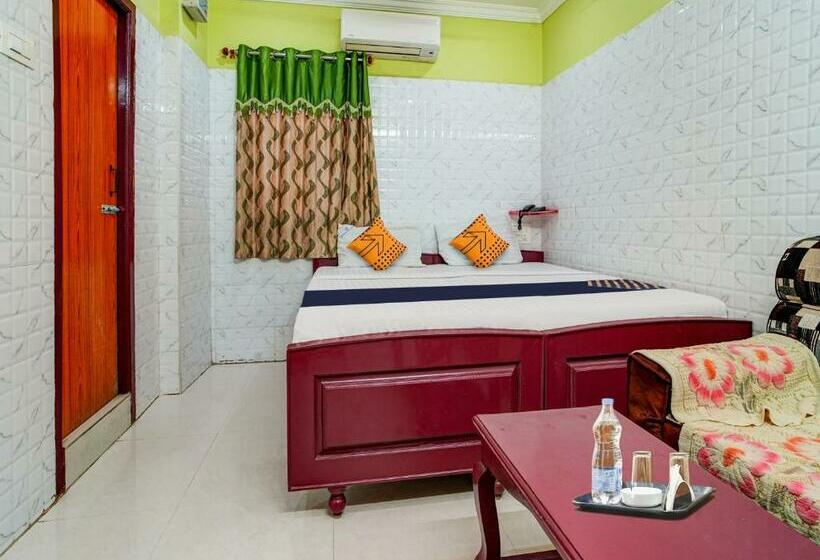 اتاق کلاسیک سه تخته, Spot On Madhavi Residency & Lodge