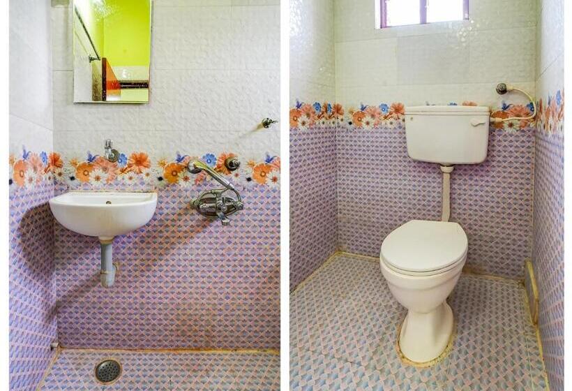 اتاق کلاسیک سه تخته, Spot On Madhavi Residency & Lodge