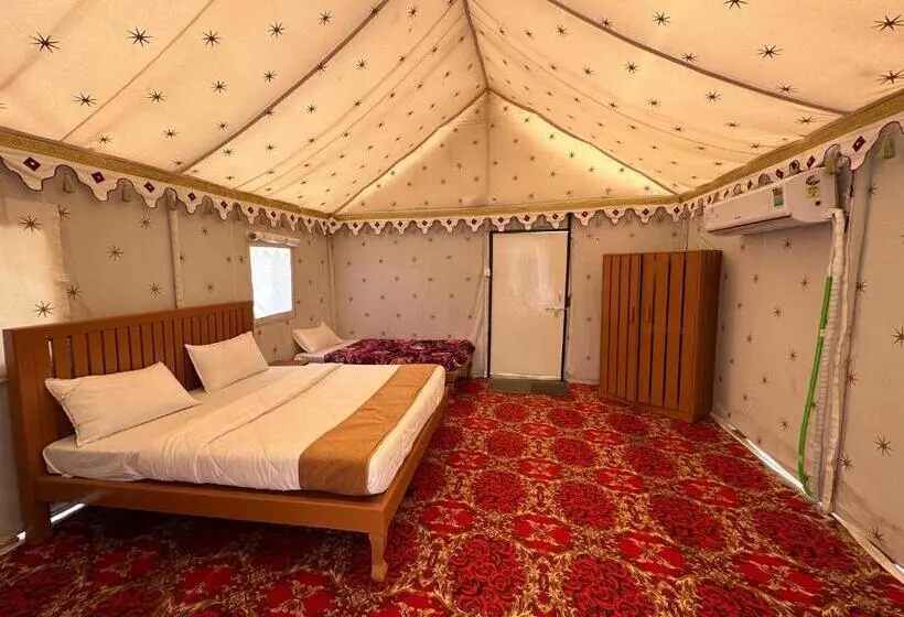 ファミリールーム, Modhera Sunrise Resort Tents Bhungas Jungle Restaurants & Candlelight Dining