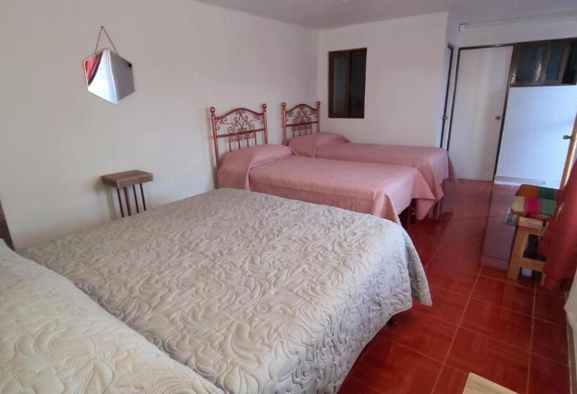 غرفة قياسية رباعية, Pirca Hostal
