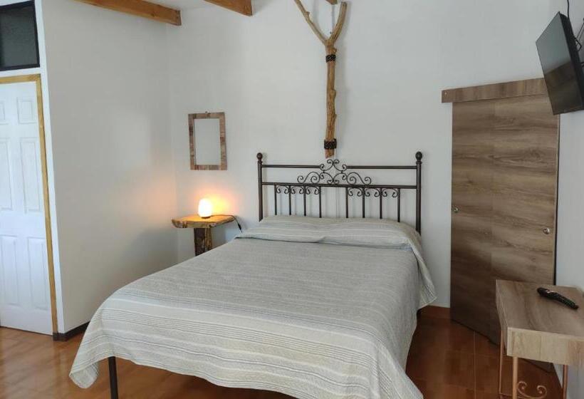 Standaard Driepersoonskamer, Pirca Hostal