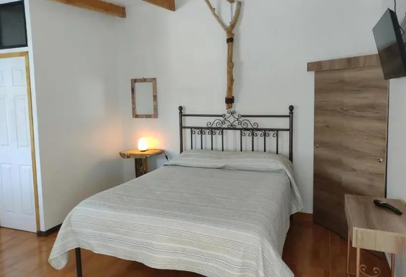Standard Kolmen Hengen Huone, Pirca Hostal