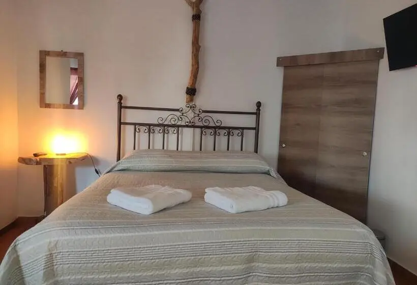 Standard Kolmen Hengen Huone, Pirca Hostal