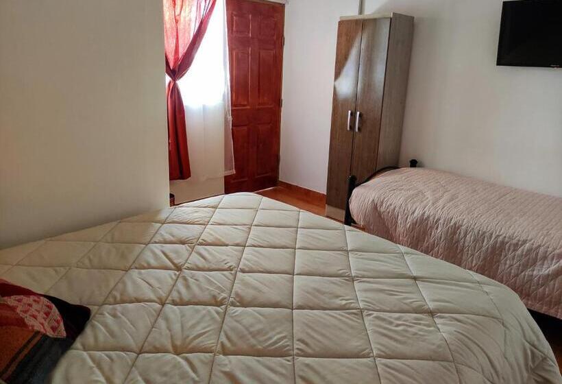 غرفة قياسية ثلاثية, Pirca Hostal