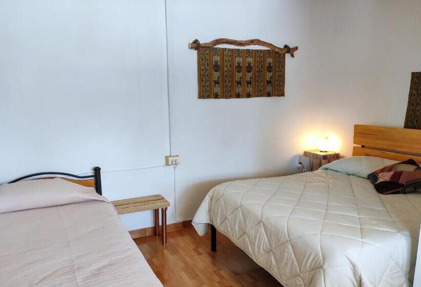 Standaard Driepersoonskamer, Pirca Hostal