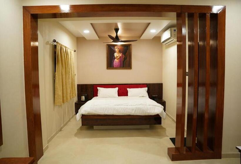 جناح ديلوكس, Raaj Resort