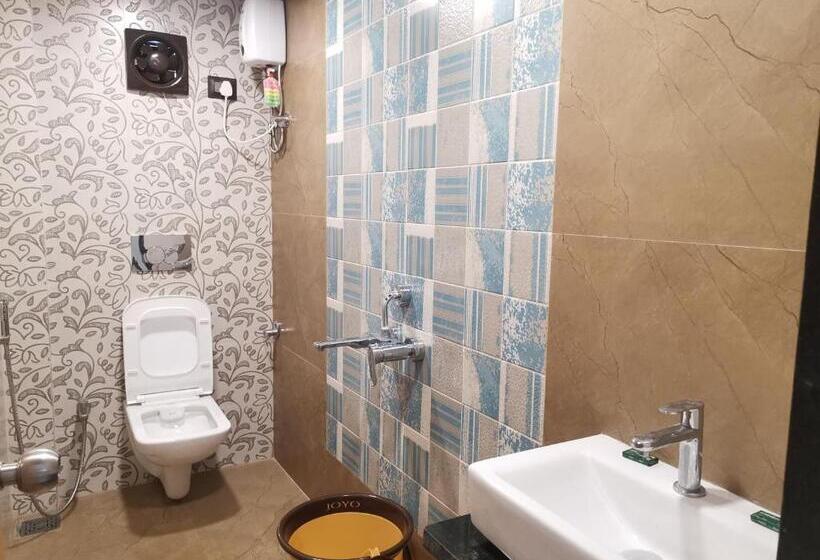 جناح عائلي, Raaj Resort