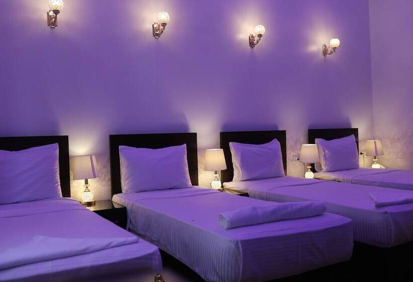 اتاق استاندارد سه نفره, New Midtown