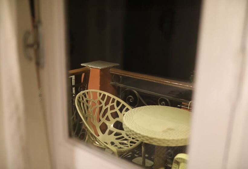 اتاق لوکس یک تخته, New Midtown