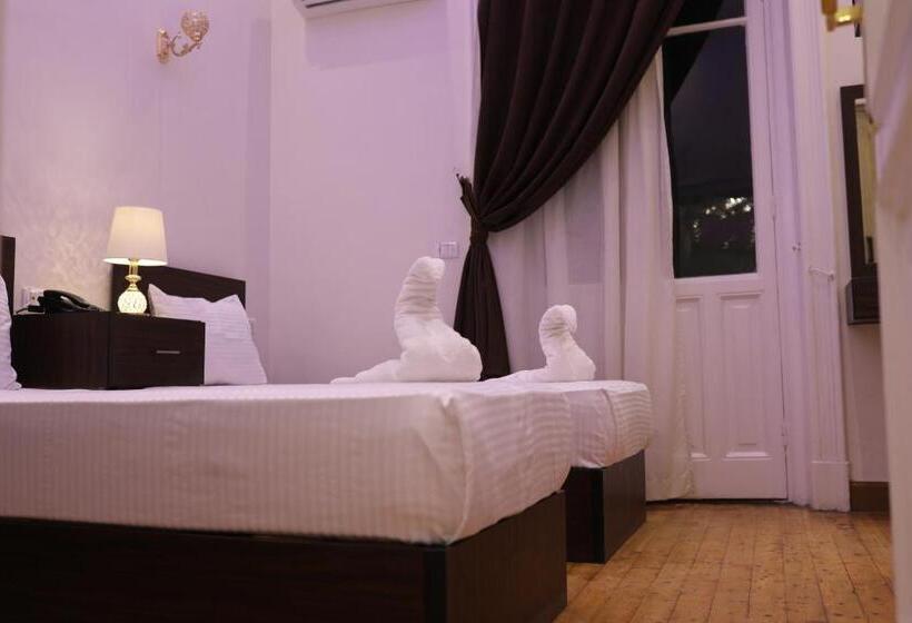 اتاق لوکس یک تخته, New Midtown