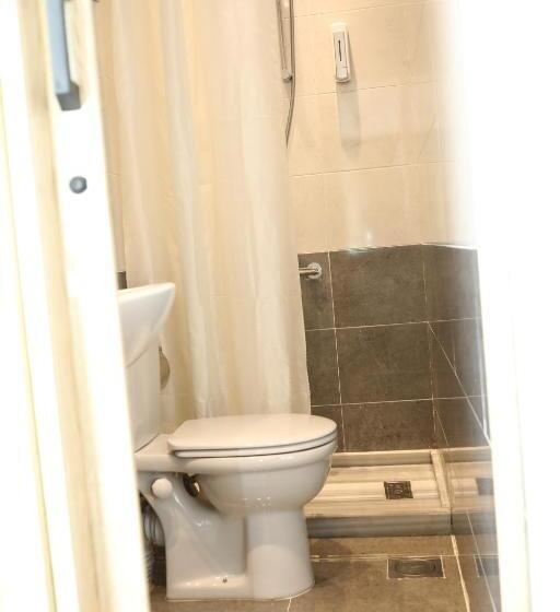 اتاق لوکس با بالکن, New Midtown