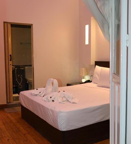 اتاق لوکس با بالکن, New Midtown