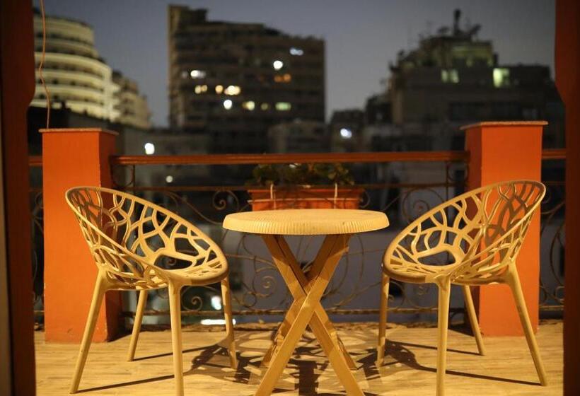 اتاق لوکس با بالکن, New Midtown