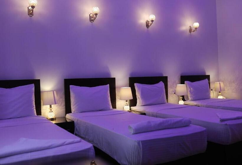 اتاق لوکس چهار تخته, New Midtown