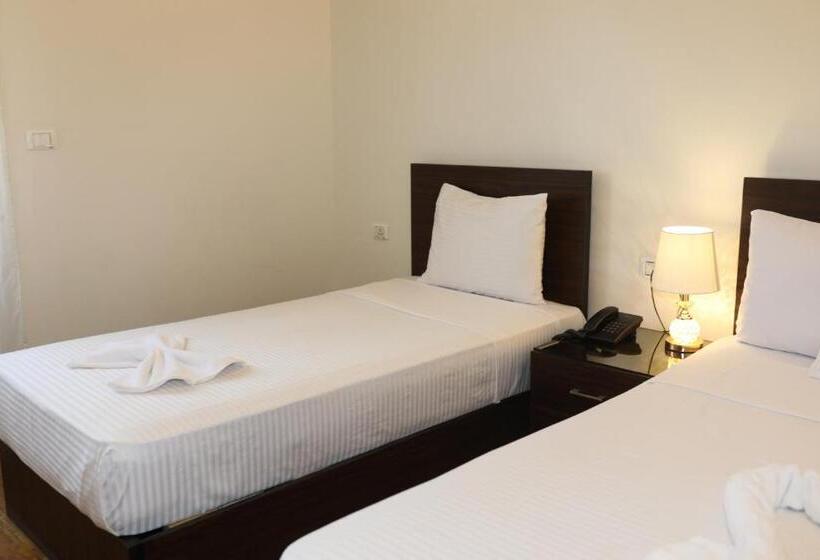 اتاق اکونومی یک تخته, New Midtown