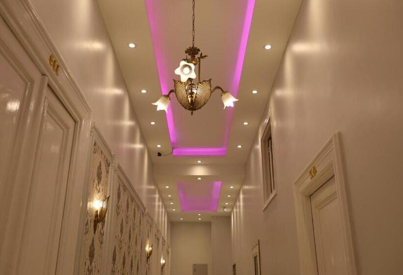 اتاق استاندارد سه نفره, New Midtown