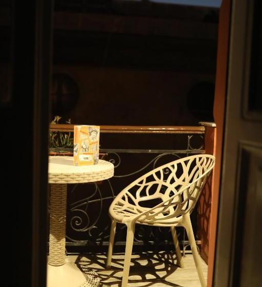 اتاق استاندارد با بالکن, New Midtown