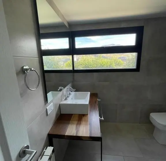 スーペリアールーム, Desierto Suites