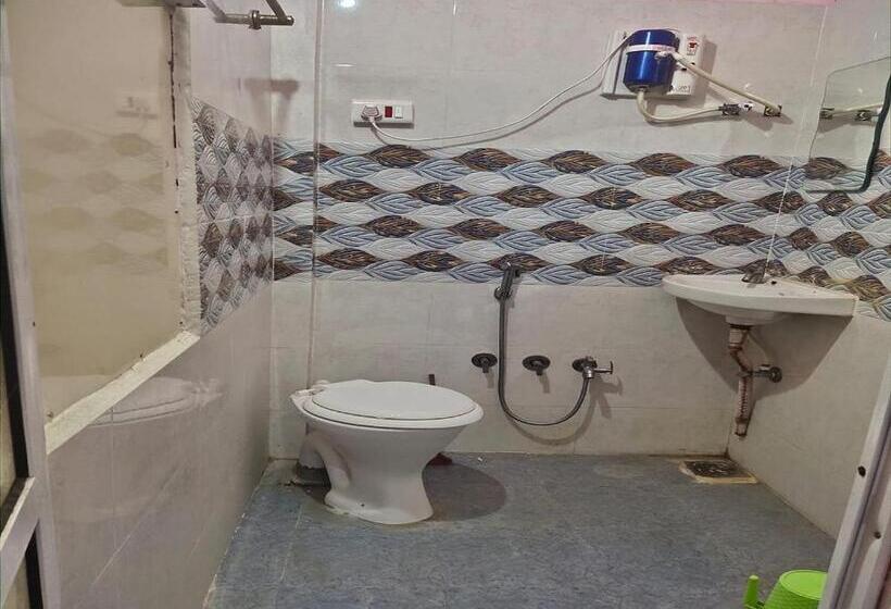 Номер Deluxe, Vrundavan Resort, Narmada