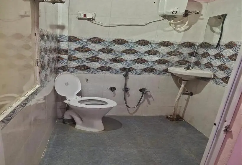 スタンダードルーム, Vrundavan Resort, Narmada