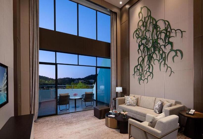سوییت لوکس, White Swan Hotel Taizhou