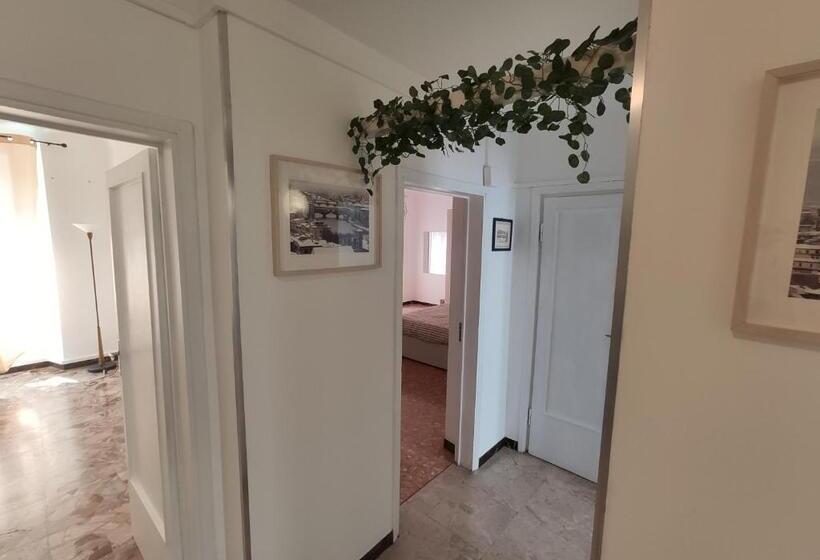 آپارتمان 2 خوابه, La Selva Durante