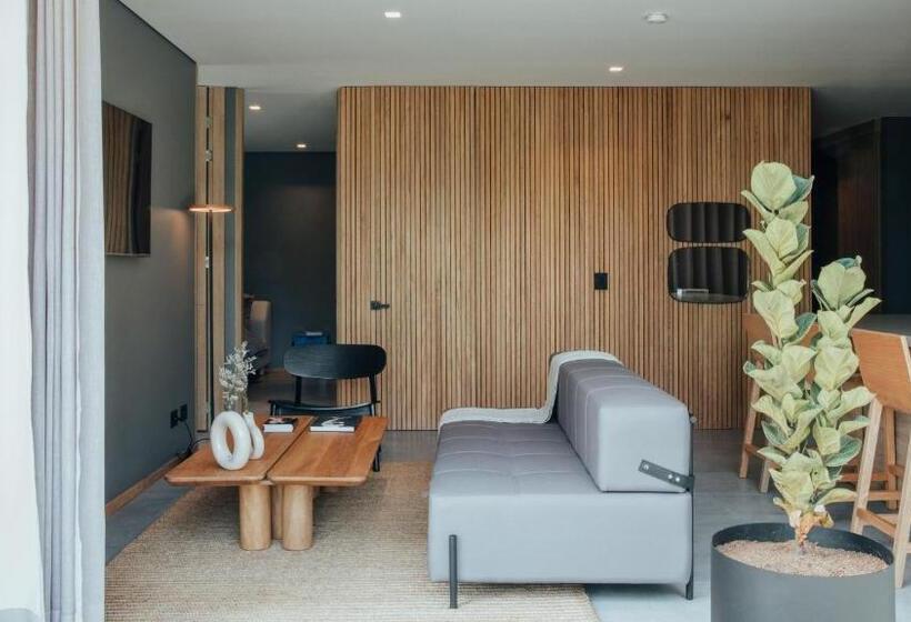 1 Schlafzimmer Apartment mit Terrasse, Wake   Branded Residences