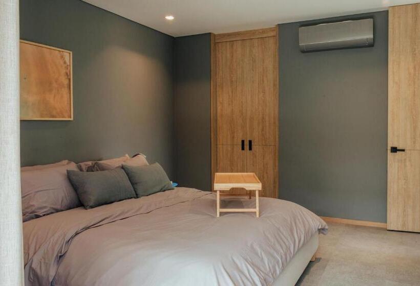 1 Schlafzimmer Apartment mit Terrasse, Wake   Branded Residences