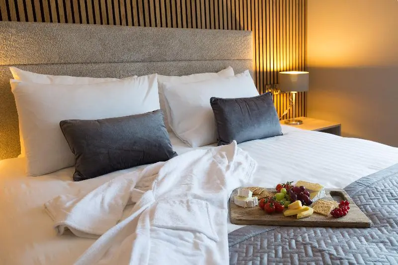 デラックスルーム, Castle Varagh Hotel & Bar