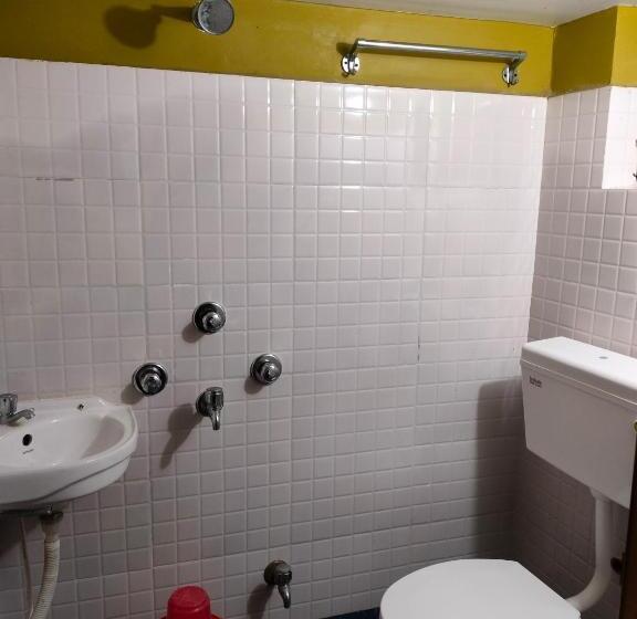 חדר אקונומי, Saan Berhampore