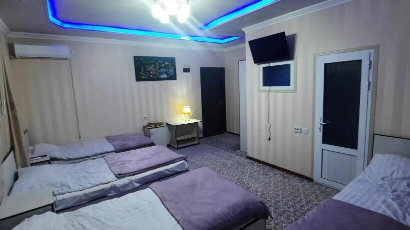 اتاق استاندارد چهارنفره با بالکن, Zarafshon