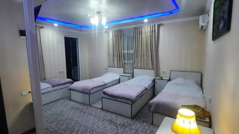 اتاق استاندارد چهارنفره با بالکن, Zarafshon