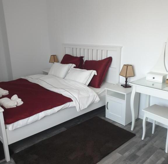 דירה בת חדר שינה 1 עם מרפסת, Casa Danei