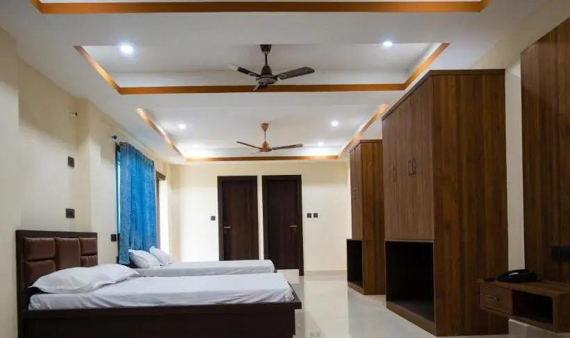スタンダード４人部屋, Unique Shantiniketan
