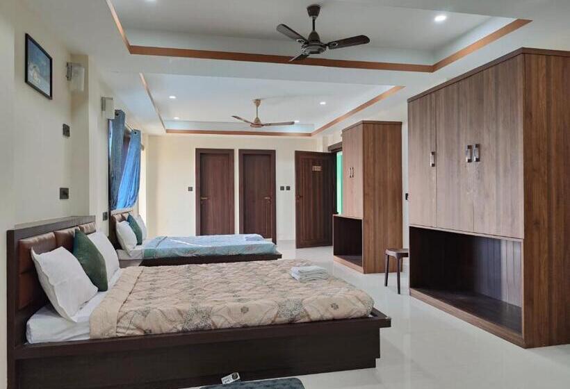 家庭间, Unique Shantiniketan