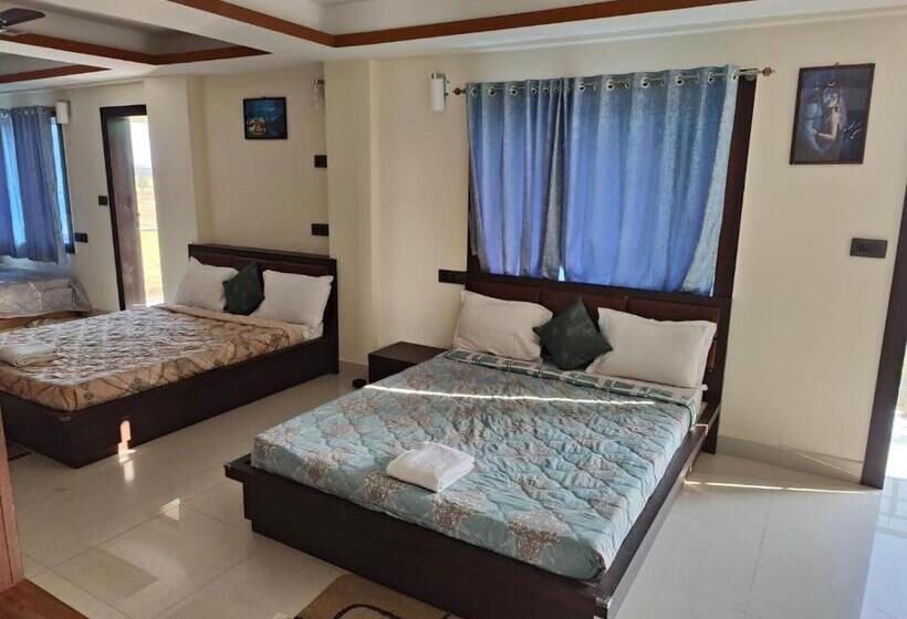 家庭间, Unique Shantiniketan