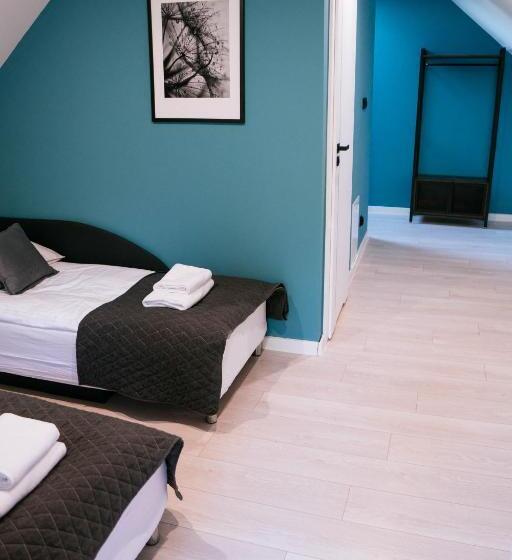 小型套房带阳台, The View