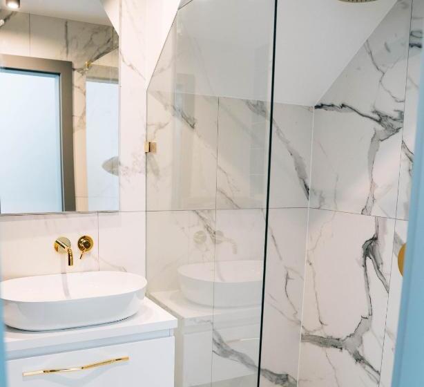 豪华房间, The View