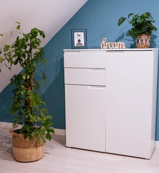 小型套房带阳台, The View