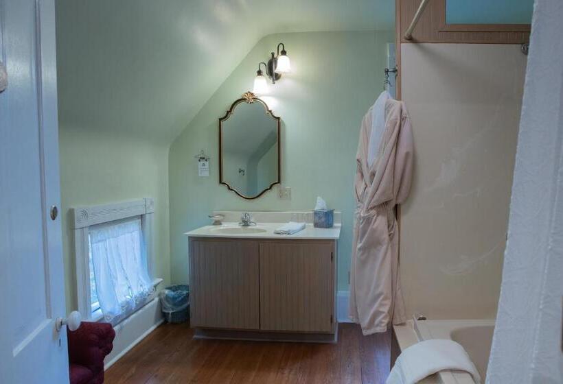 سوییت لوکس, 5 Ojo Inn Bed And Breakfast