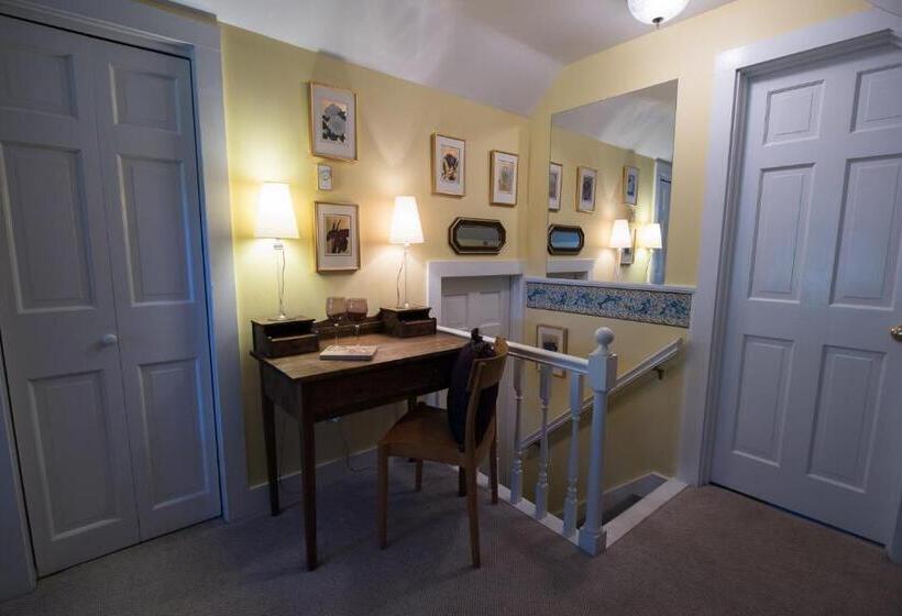 غرفة قياسية سرير كينج, Admiral Peary Inn