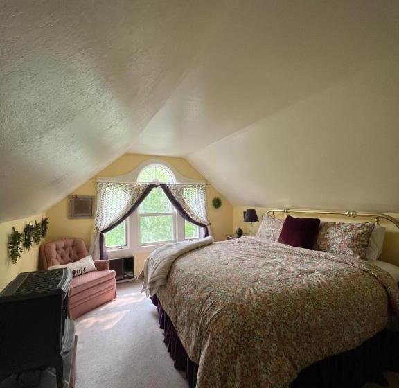 غرفة قياسية سرير كينج, Admiral Peary Inn