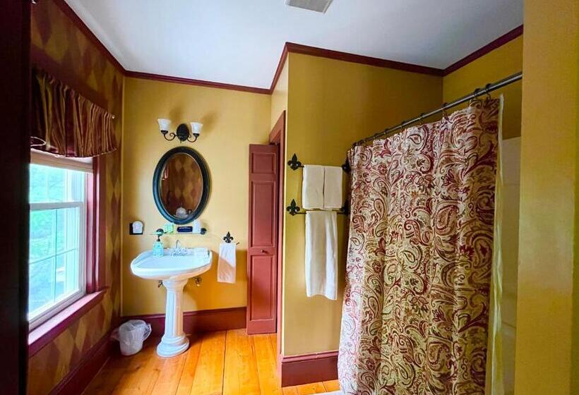 غرفة قياسية مطلّة علي الحديقة, Admiral Peary Inn