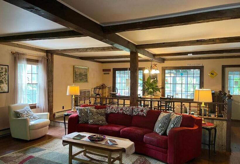 غرفة قياسية سرير مزدوج, Admiral Peary Inn