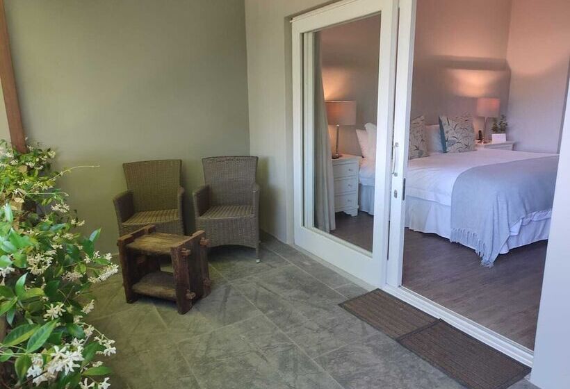 اتاق استاندارد, Angala